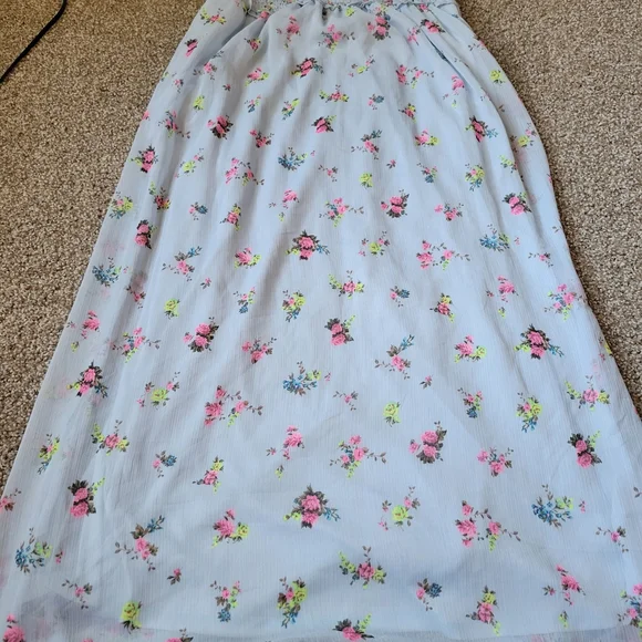 Maternity Motherhood Ditsy Floral Sleeveless Ruffle Shoulder Smocked Dress - Picture 6 of 14